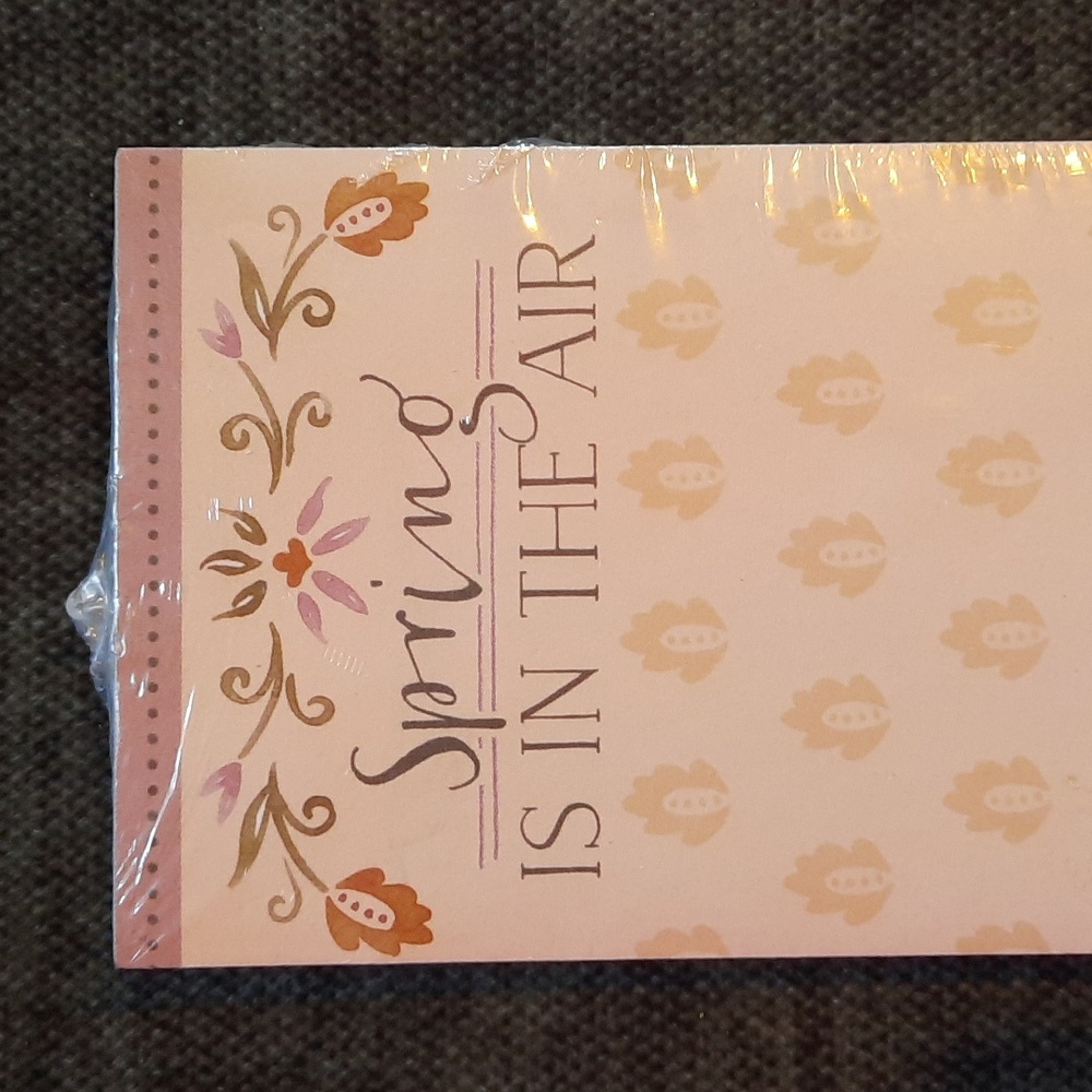 Spring Is In The Air List Note Pad Paper Grocery To-Do Magnetic PrettyFloral NWT